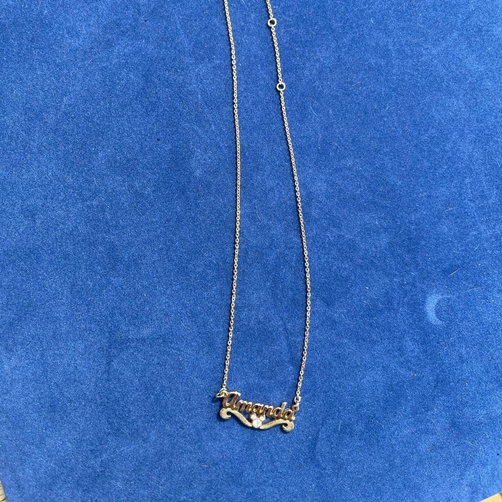 Gold plated and Austrian crystal “Amanda” necklace